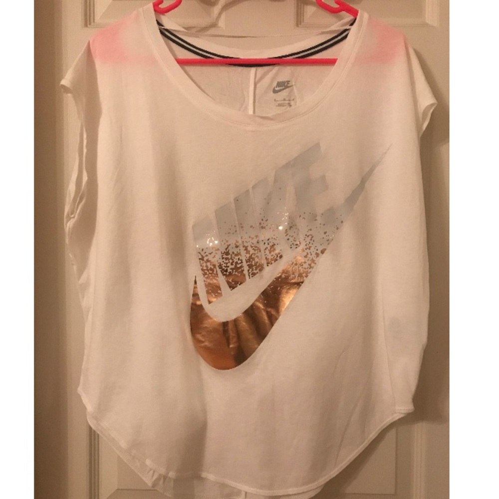 Nike tee